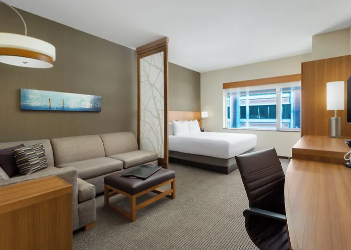 Hyatt Place Chicago/downtown - The Loop Hotel 3*